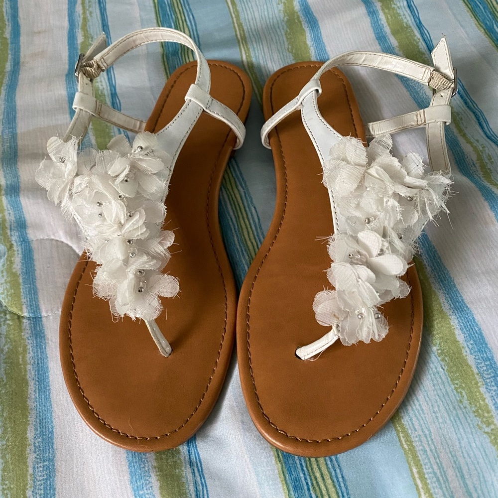 White Chiffon flower sandals